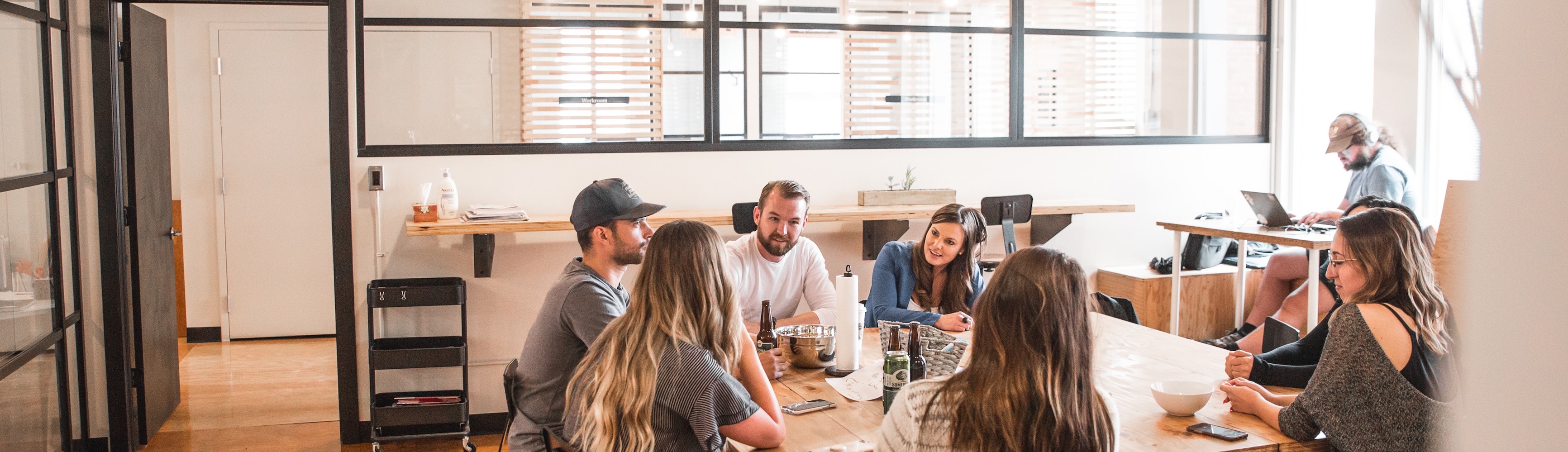 海外での通訳業務