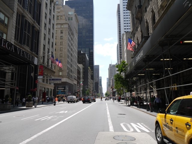 企業が海外に進出する際に受けることができる支援